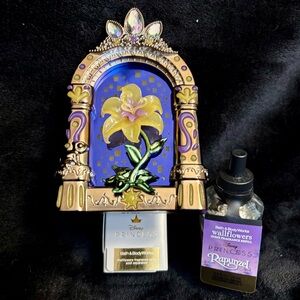 Disney Rapunzel Flower Wallflower Plug-In Holder in Purple and Gold